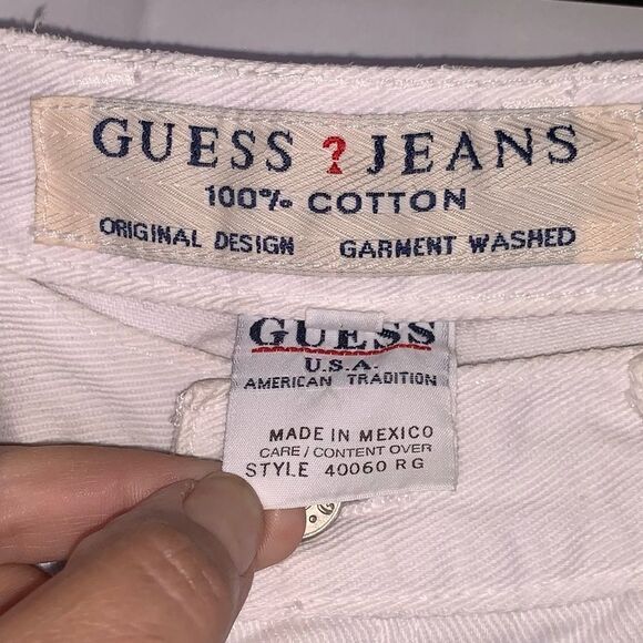 Guess Jeans Vintage in White - Picture 3 of 6